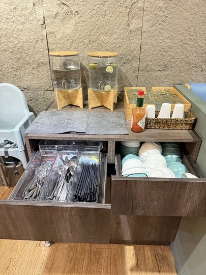 【八德】「貝蛤蛤海鮮餐酒館-廣福店.蛤蜊控會瘋掉!滿出來的爆量海鮮大拼盤,高CP值的聚餐首選」 【八德】「貝蛤蛤海鮮餐酒館-廣福店.蛤蜊控會瘋掉!滿出來的爆量海鮮大拼盤,高CP值的聚餐首選」