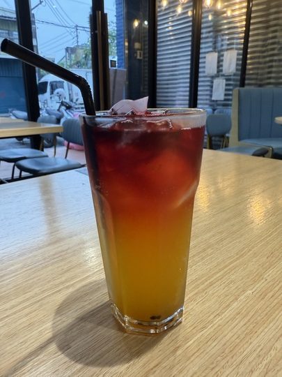 【八德】「貝蛤蛤海鮮餐酒館-廣福店.蛤蜊控會瘋掉!滿出來的爆量海鮮大拼盤,高CP值的聚餐首選」 【八德】「貝蛤蛤海鮮餐酒館-廣福店.蛤蜊控會瘋掉!滿出來的爆量海鮮大拼盤,高CP值的聚餐首選」