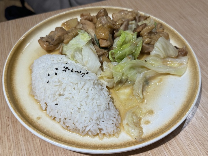 【八德】「貝蛤蛤海鮮餐酒館-廣福店.蛤蜊控會瘋掉!滿出來的爆量海鮮大拼盤,高CP值的聚餐首選」 【八德】「貝蛤蛤海鮮餐酒館-廣福店.蛤蜊控會瘋掉!滿出來的爆量海鮮大拼盤,高CP值的聚餐首選」