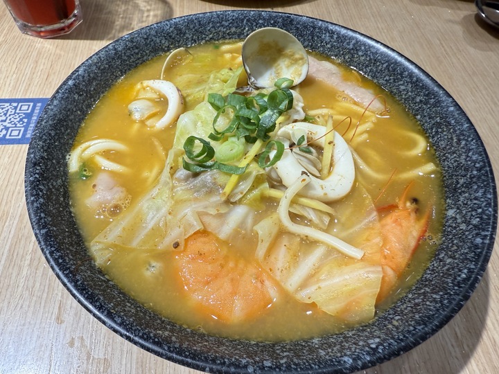 【八德】「貝蛤蛤海鮮餐酒館-廣福店.蛤蜊控會瘋掉!滿出來的爆量海鮮大拼盤,高CP值的聚餐首選」 【八德】「貝蛤蛤海鮮餐酒館-廣福店.蛤蜊控會瘋掉!滿出來的爆量海鮮大拼盤,高CP值的聚餐首選」