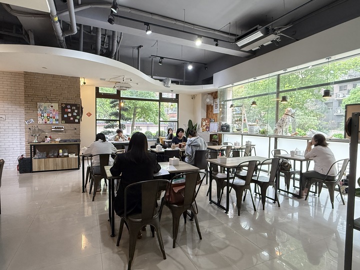 【中壢】「食厭世．以麵包搭配不同主食，可依個人食量搭配的早午餐（輕食/炒烏龍/沙拉/優格碗/近內壢國中）」